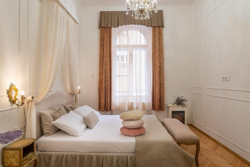 Regina Apartments On Kiraly Street Budapest Bagian luar foto