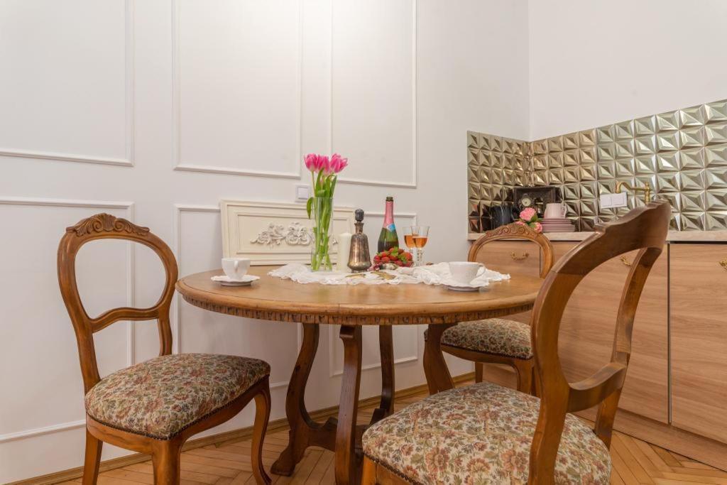 Regina Apartments On Kiraly Street Budapest Bagian luar foto