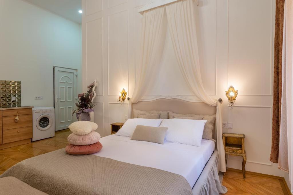 Regina Apartments On Kiraly Street Budapest Bagian luar foto